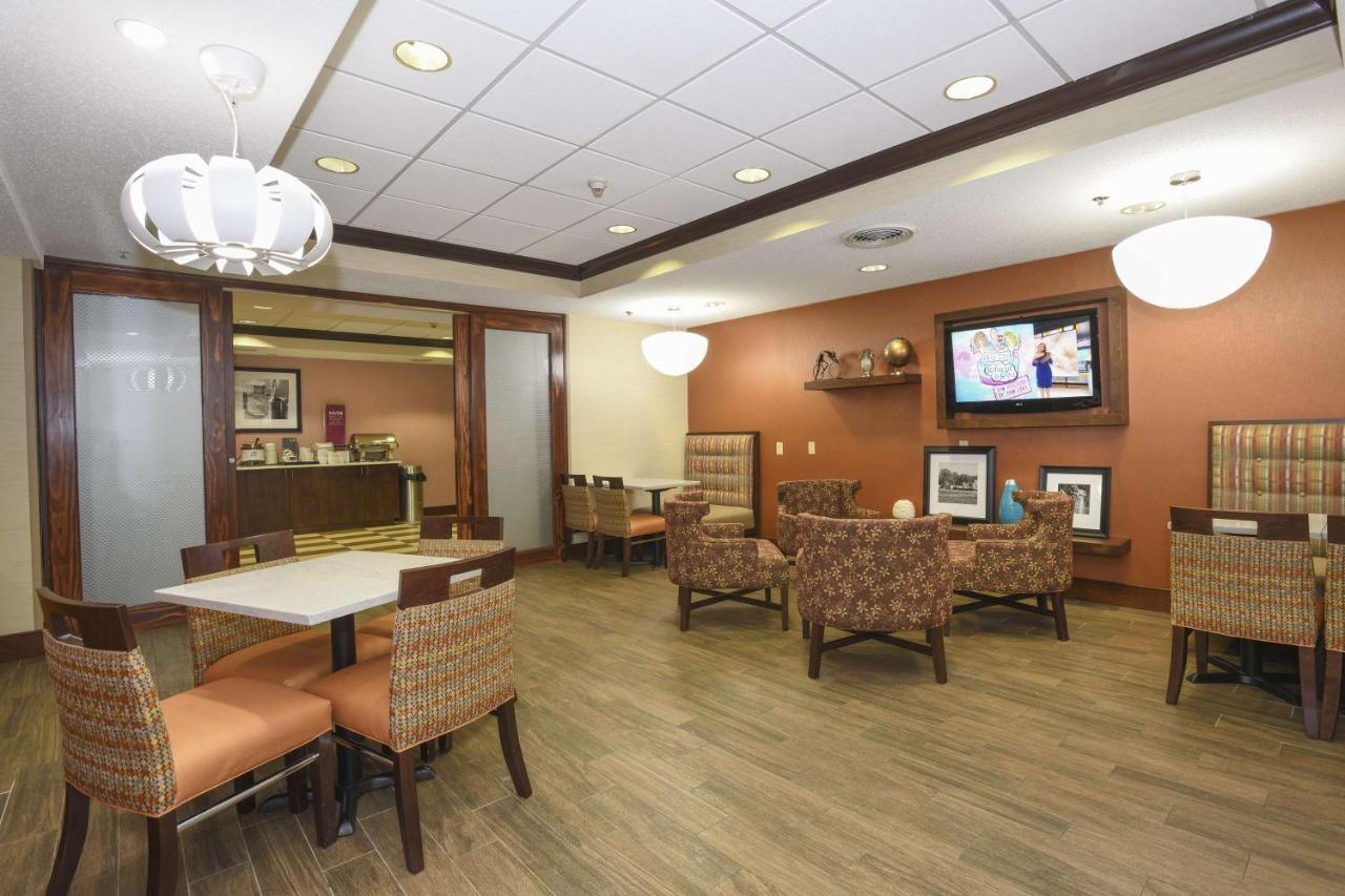 Hampton Inn Cincinnati Eastgate Екстериор снимка