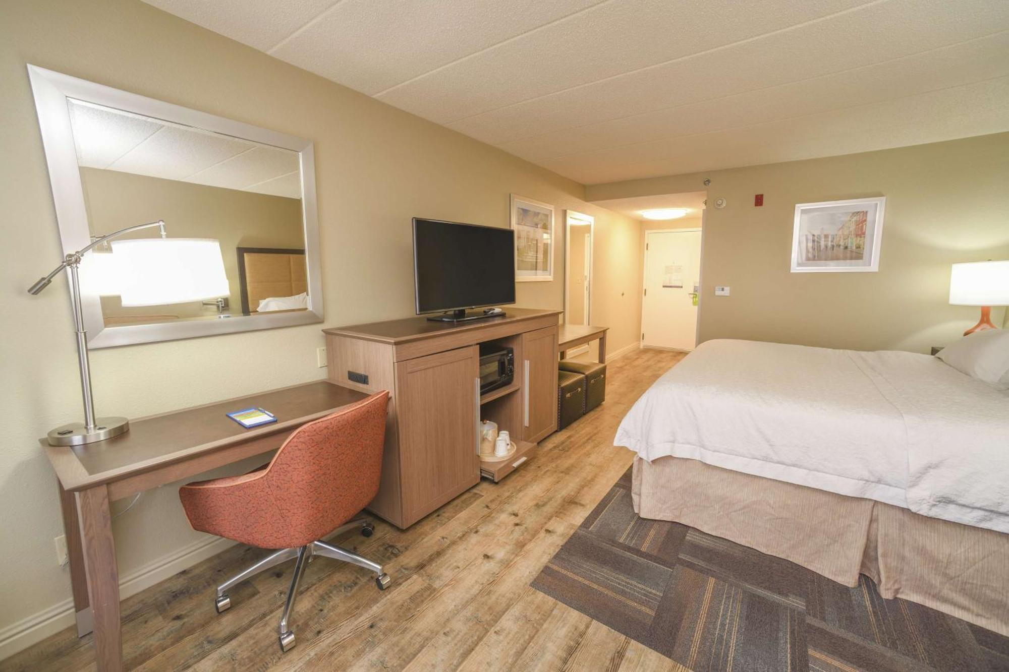 Hampton Inn Cincinnati Eastgate Екстериор снимка